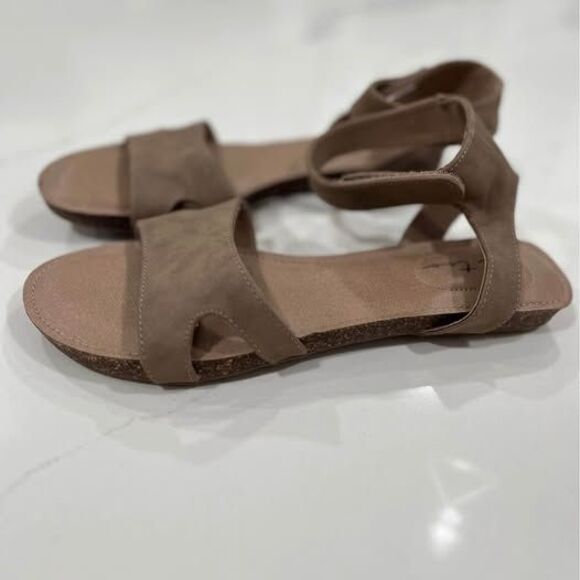 9.5 Me Too Sandal brown suede like open toe back strap for extra support I70 - Picture 2 of 5